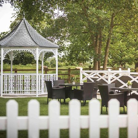 Worldhotels Distinctive Woughton House Hotel Милтън Кейнс Екстериор снимка