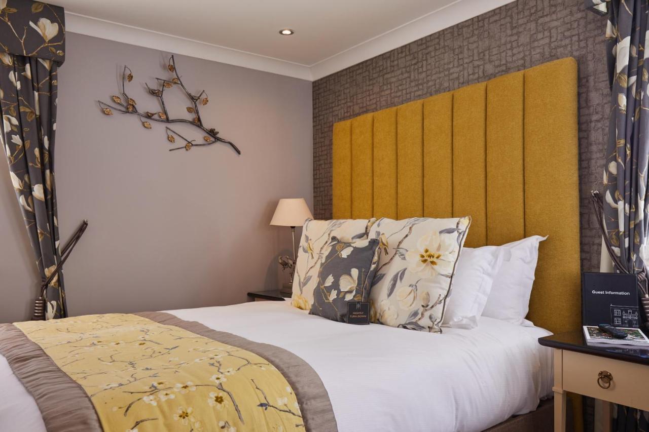 Worldhotels Distinctive Woughton House Hotel Милтън Кейнс Екстериор снимка