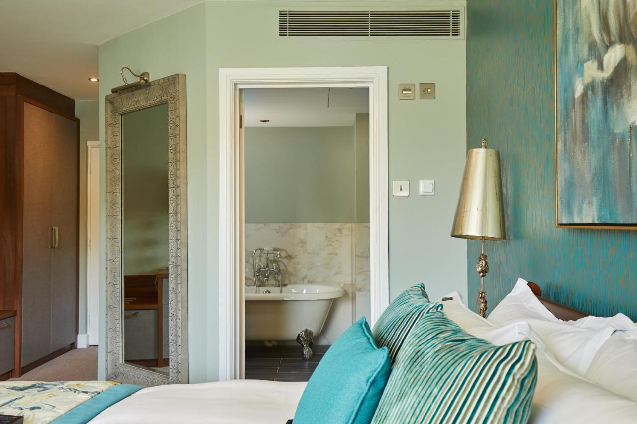 Worldhotels Distinctive Woughton House Hotel Милтън Кейнс Екстериор снимка