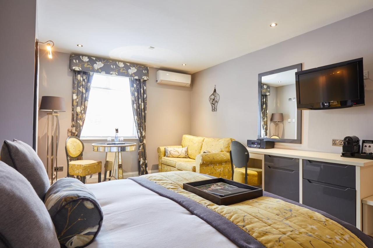 Worldhotels Distinctive Woughton House Hotel Милтън Кейнс Екстериор снимка