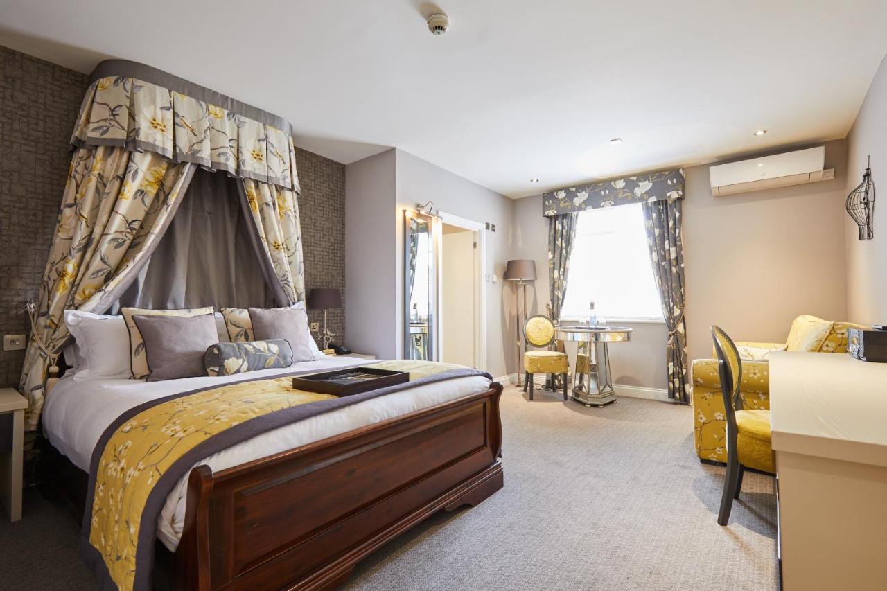 Worldhotels Distinctive Woughton House Hotel Милтън Кейнс Екстериор снимка