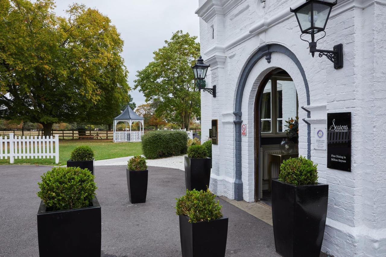 Worldhotels Distinctive Woughton House Hotel Милтън Кейнс Екстериор снимка