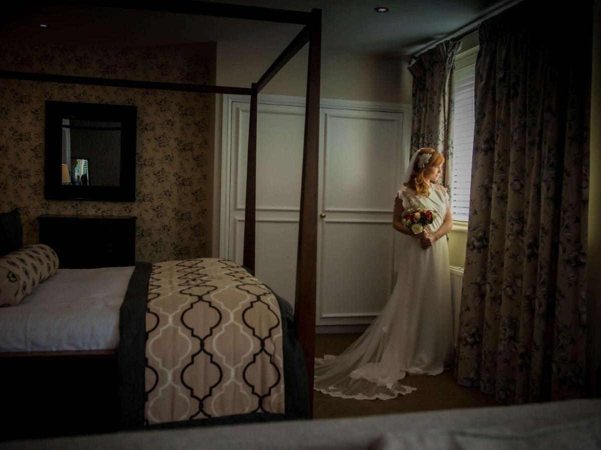 Worldhotels Distinctive Woughton House Hotel Милтън Кейнс Екстериор снимка