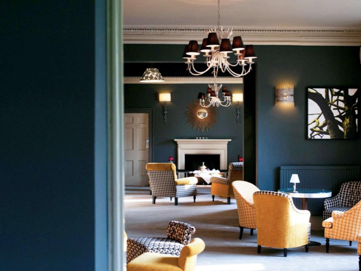 Worldhotels Distinctive Woughton House Hotel Милтън Кейнс Екстериор снимка