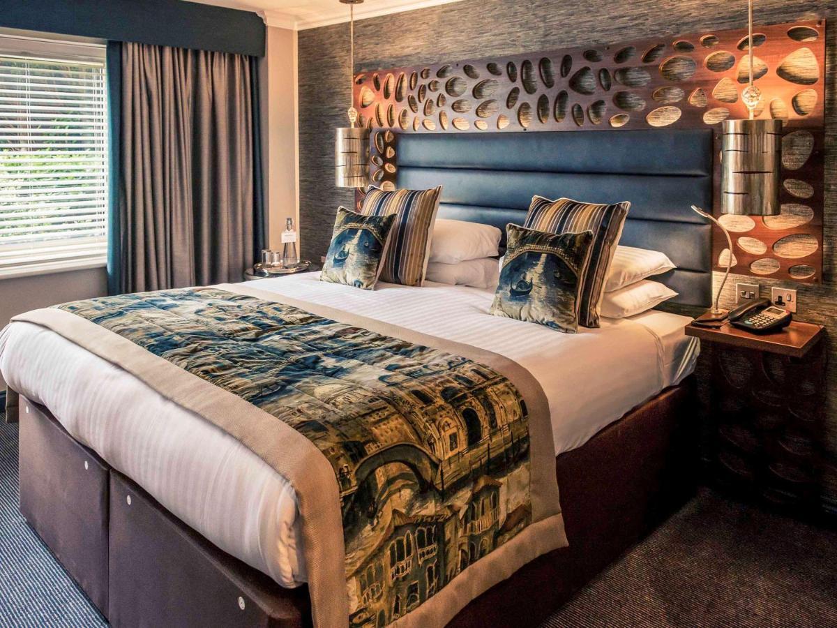 Worldhotels Distinctive Woughton House Hotel Милтън Кейнс Екстериор снимка
